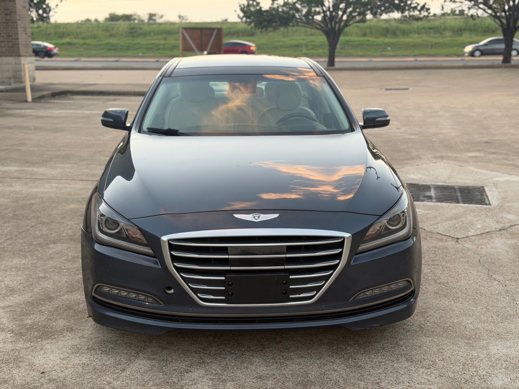 2016 Hyundai Genesis Image 2