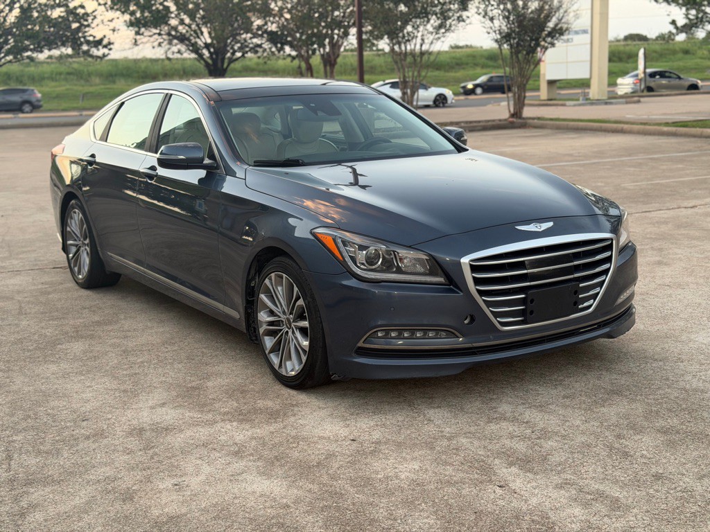 2016 Hyundai Genesis Image 3