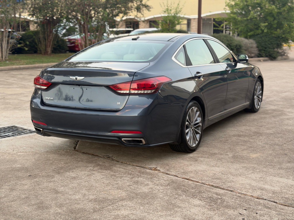 2016 Hyundai Genesis Image 7