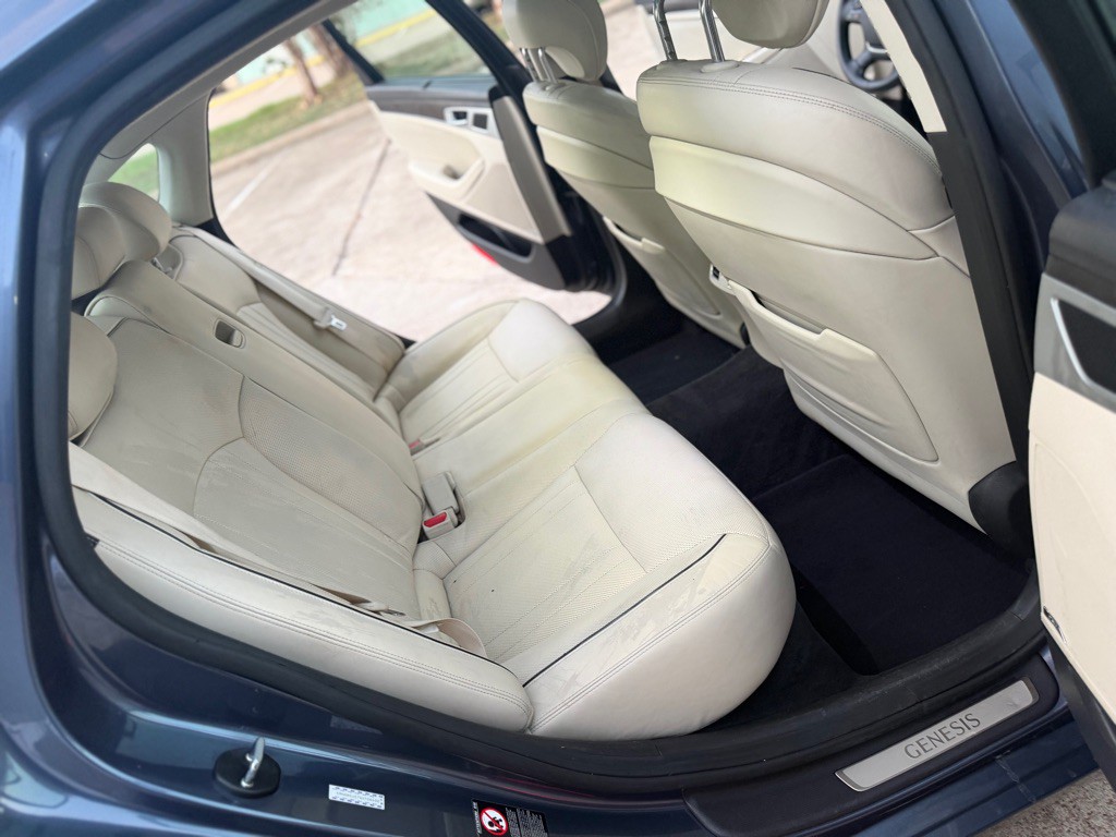 2016 Hyundai Genesis Image 14