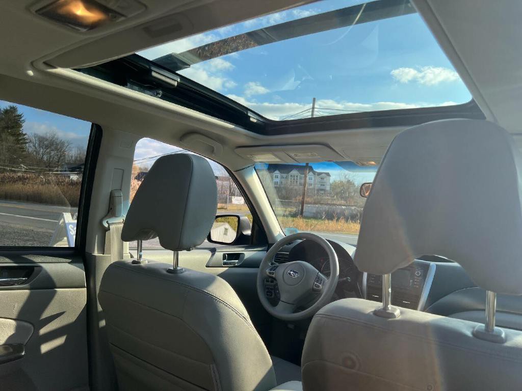 2012 Subaru Forester Image 9
