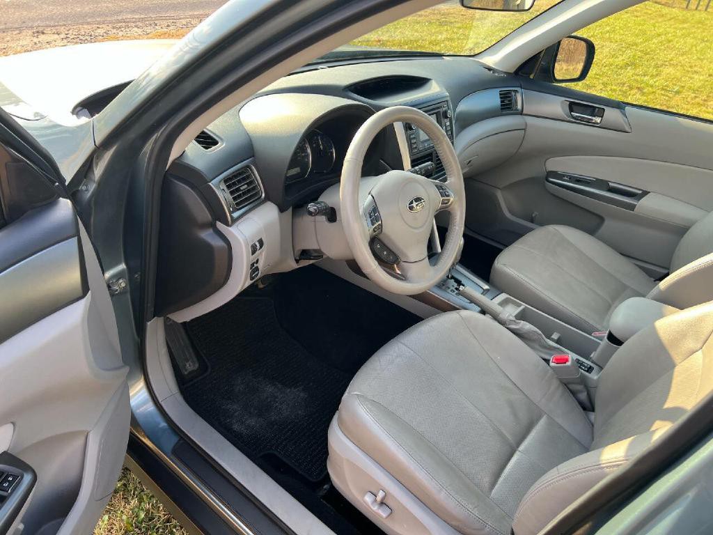 2012 Subaru Forester Image 12