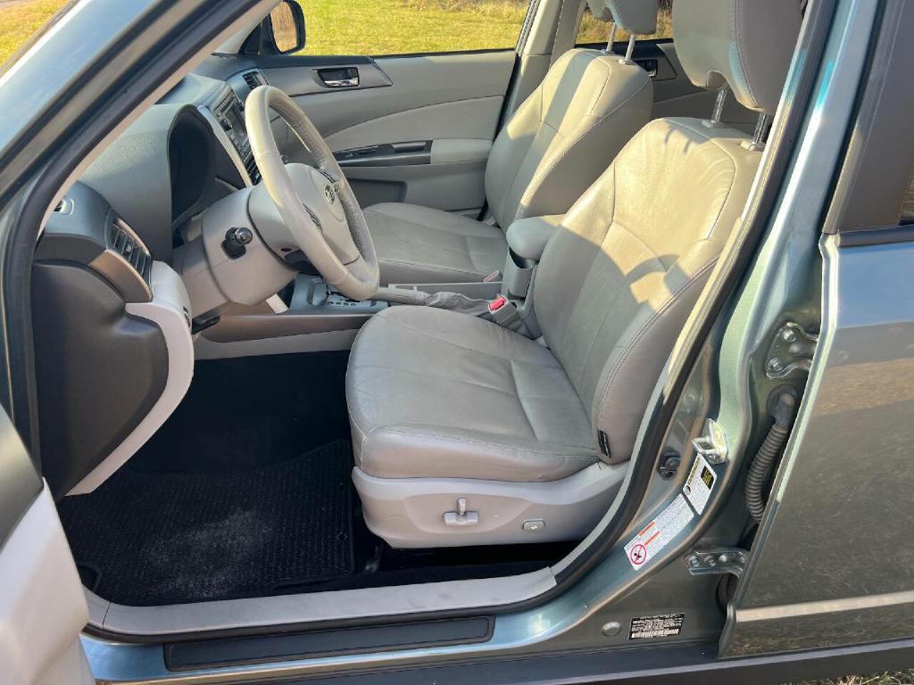 2012 Subaru Forester Image 13
