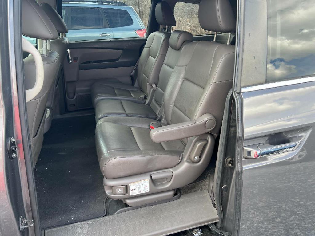 2015 Honda Odyssey Image 16