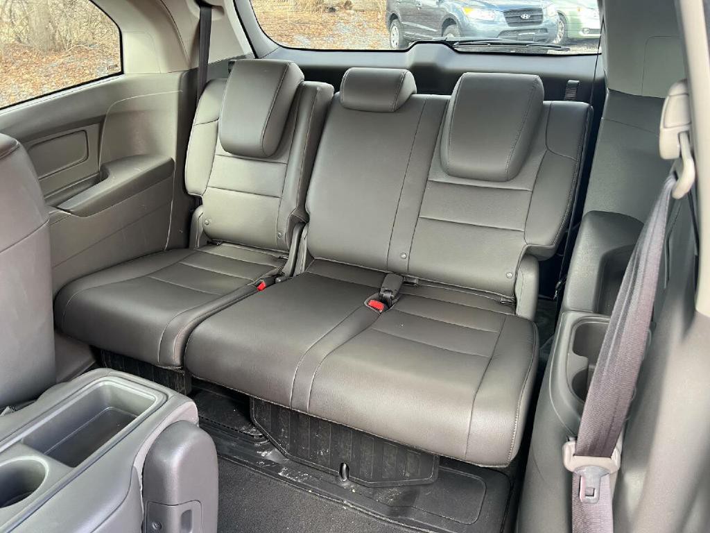 2015 Honda Odyssey Image 17