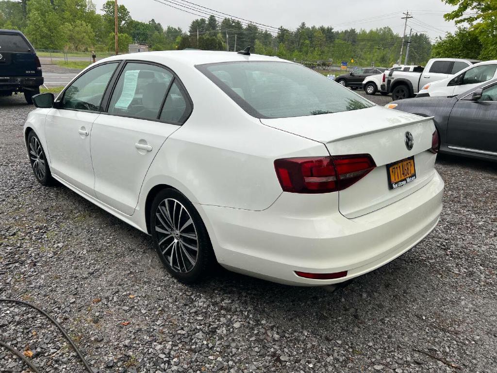 2016 Volkswagen Jetta Image 4
