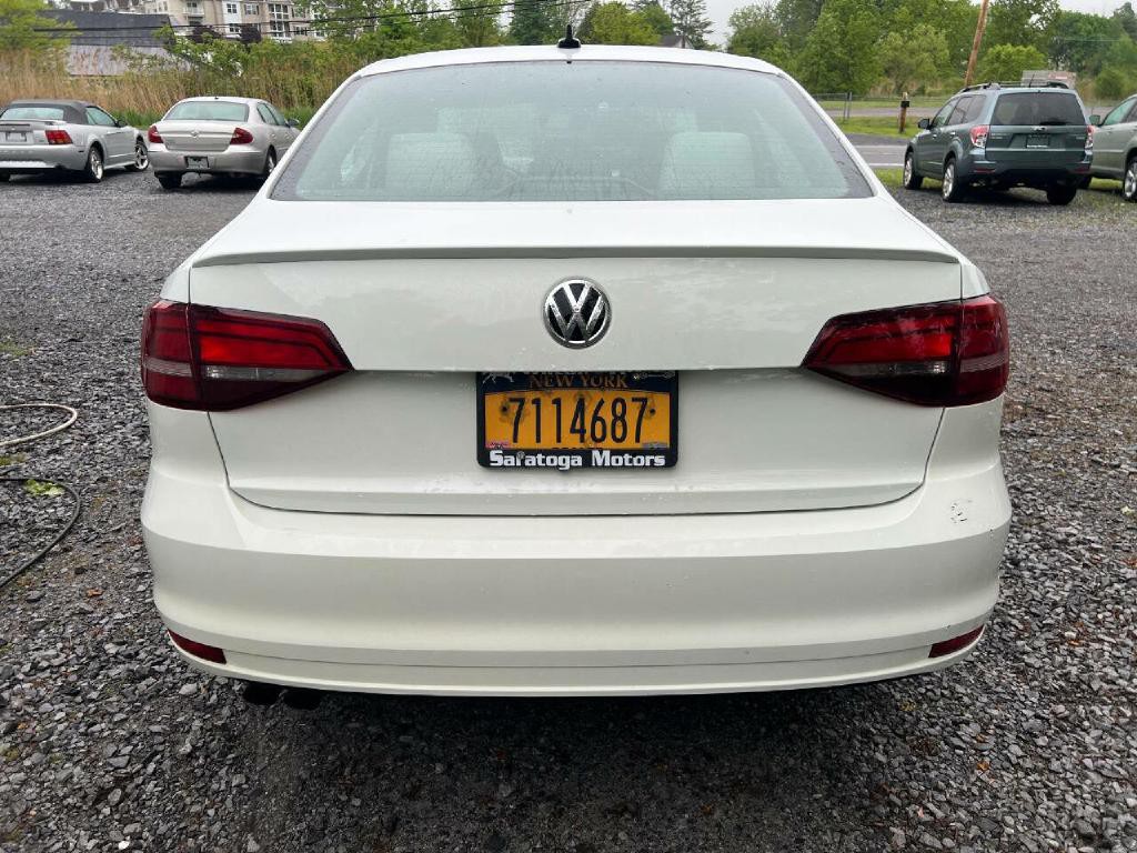 2016 Volkswagen Jetta Image 5