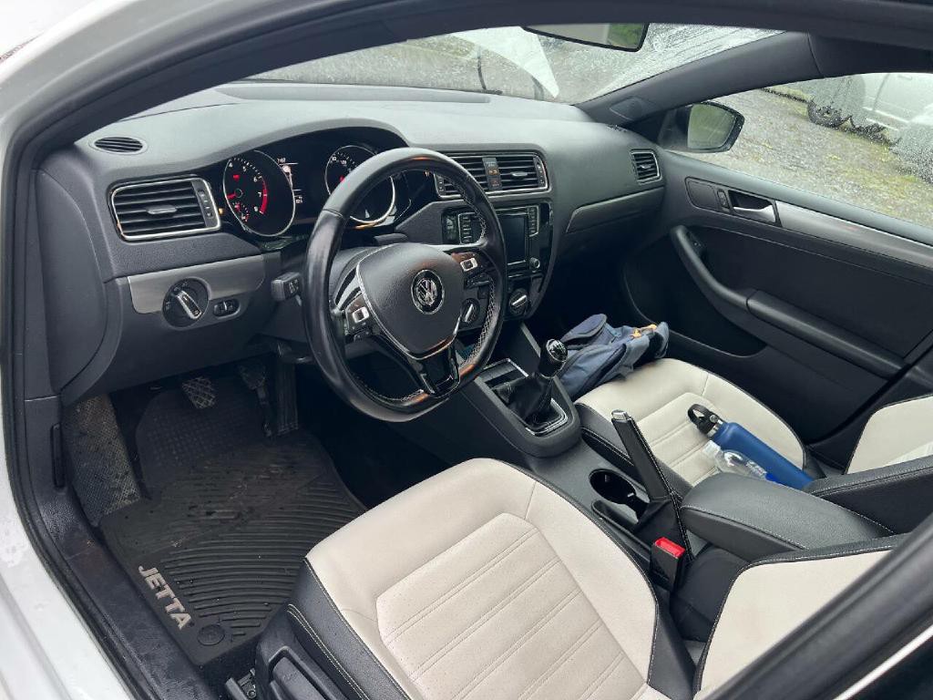 2016 Volkswagen Jetta Image 14