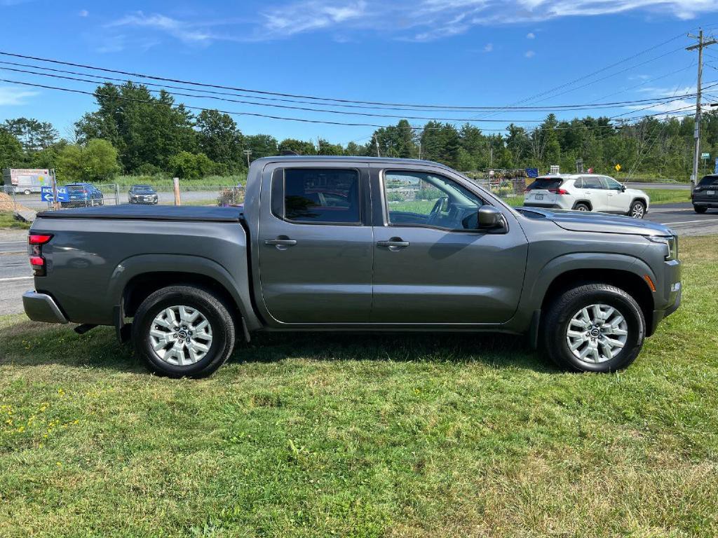 2024 Nissan Frontier Image 8
