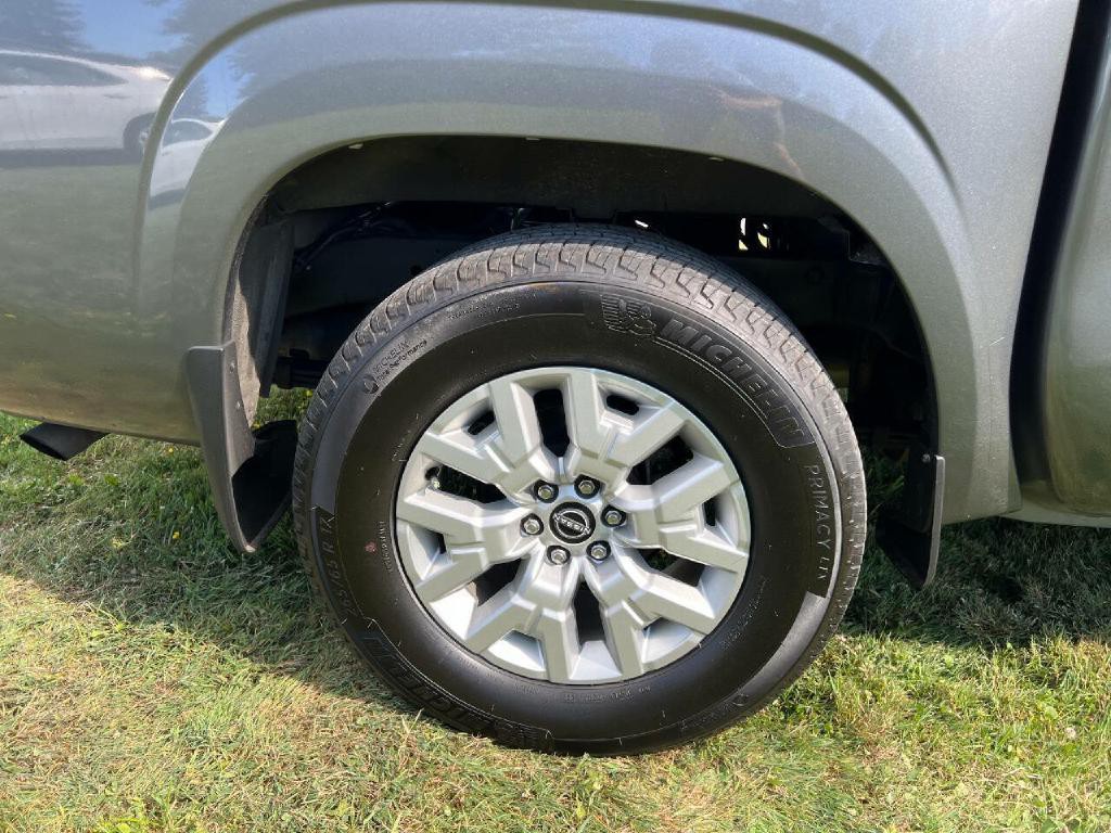 2024 Nissan Frontier Image 9