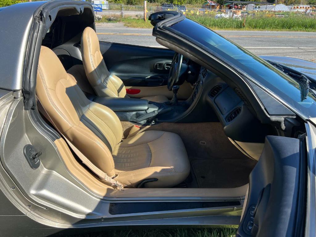 1999 Chevrolet Corvette Image 10