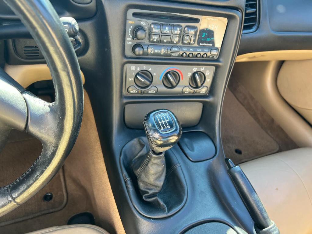 1999 Chevrolet Corvette Image 15
