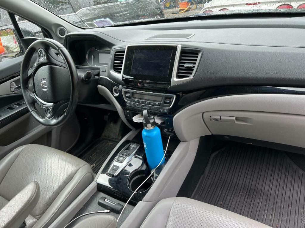 2020 Honda Ridgeline Image 6