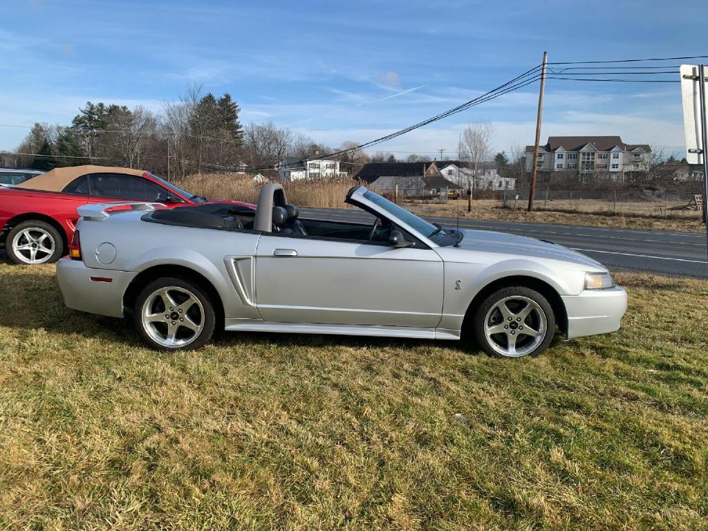 2001 Ford Mustang Image 8