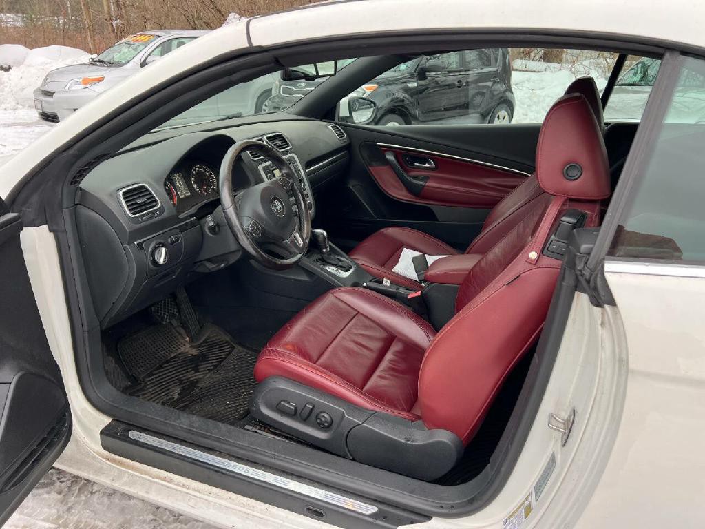 2013 Volkswagen Eos Image 9