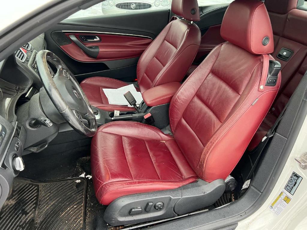 2013 Volkswagen Eos Image 10