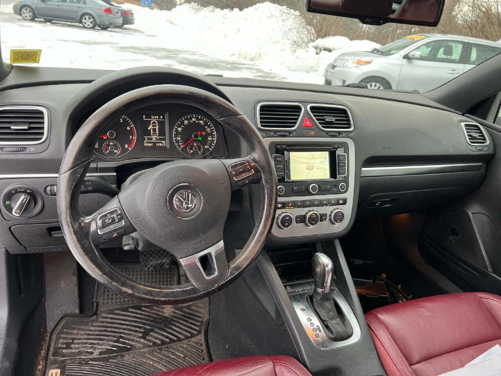 2013 Volkswagen Eos Image 11
