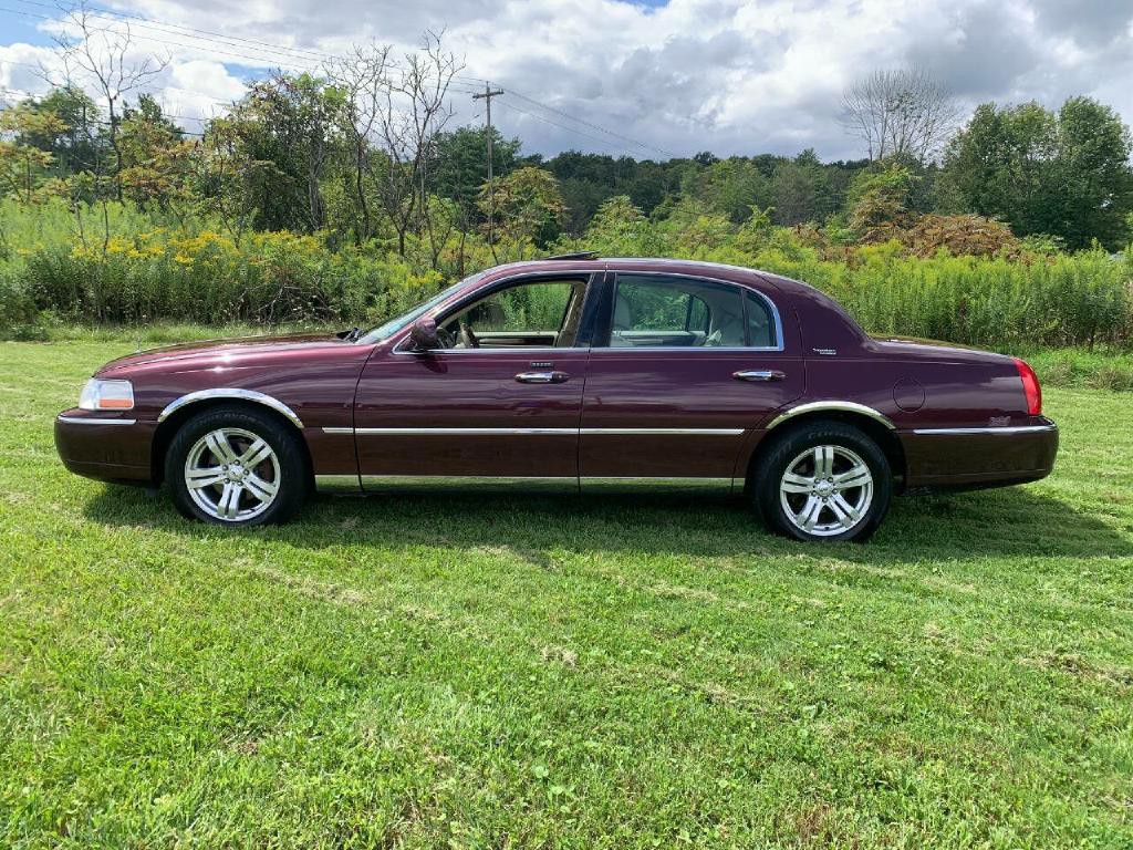 2006 Lincoln Town Car Image 5