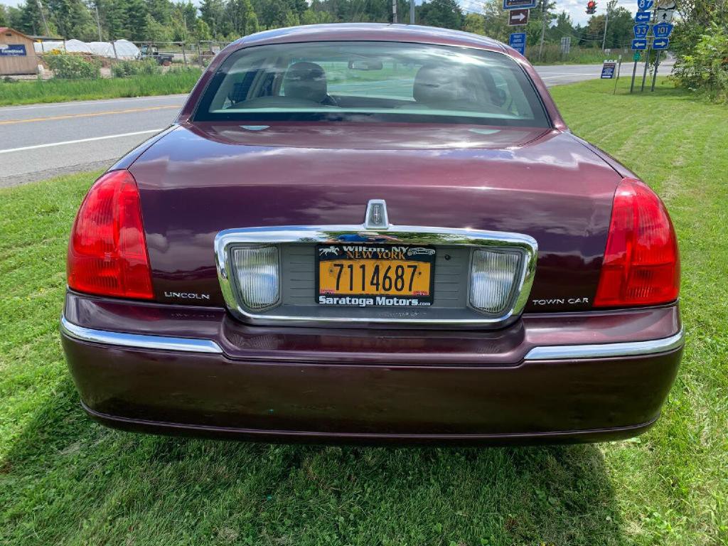 2006 Lincoln Town Car Image 7