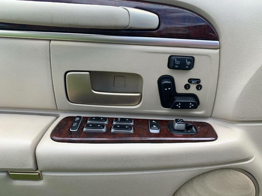 2006 Lincoln Town Car Image 28