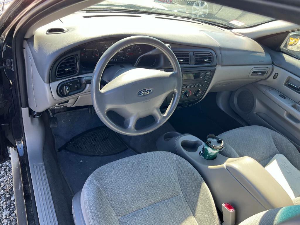 2001 Ford Taurus Image 10