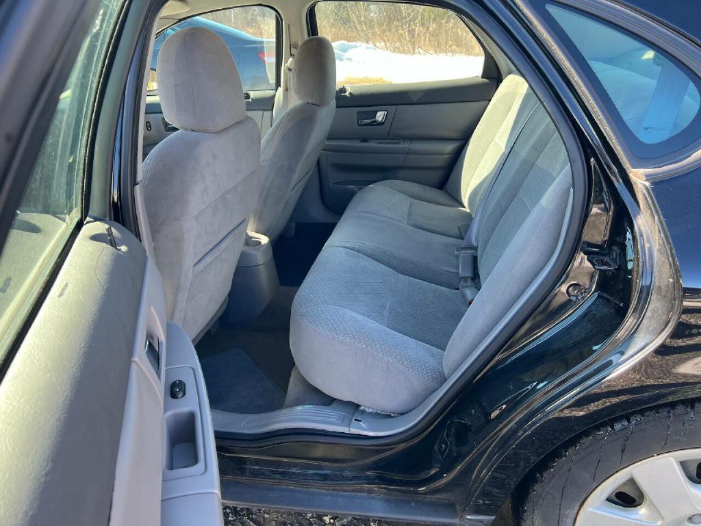 2001 Ford Taurus Image 12