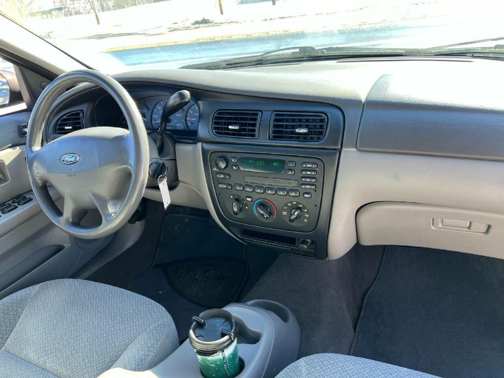 2001 Ford Taurus Image 14
