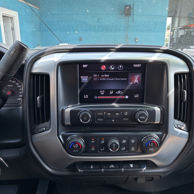 2015 GMC Sierra Image 26