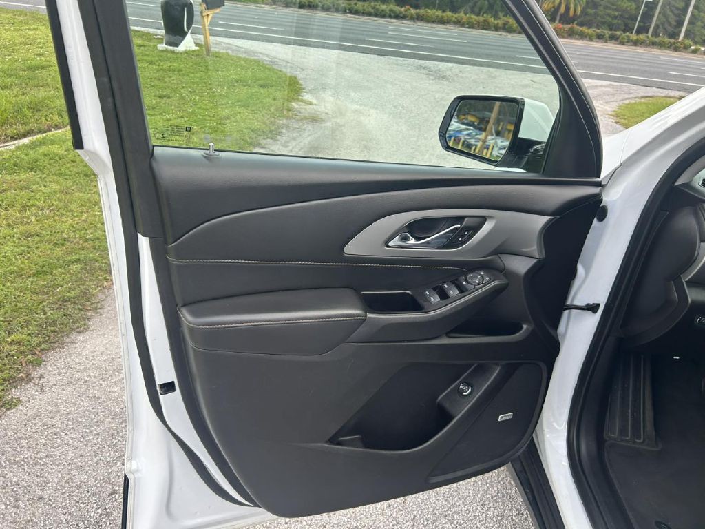 2019 Chevrolet Traverse Image 16