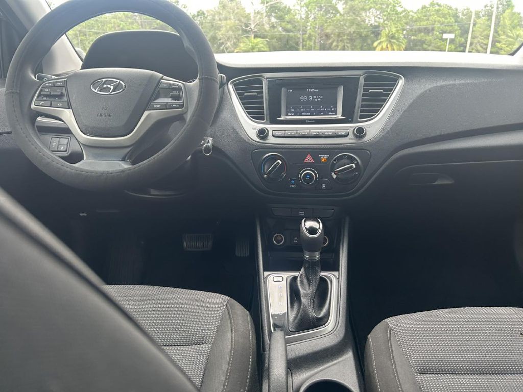 2018 Hyundai Accent Image 14
