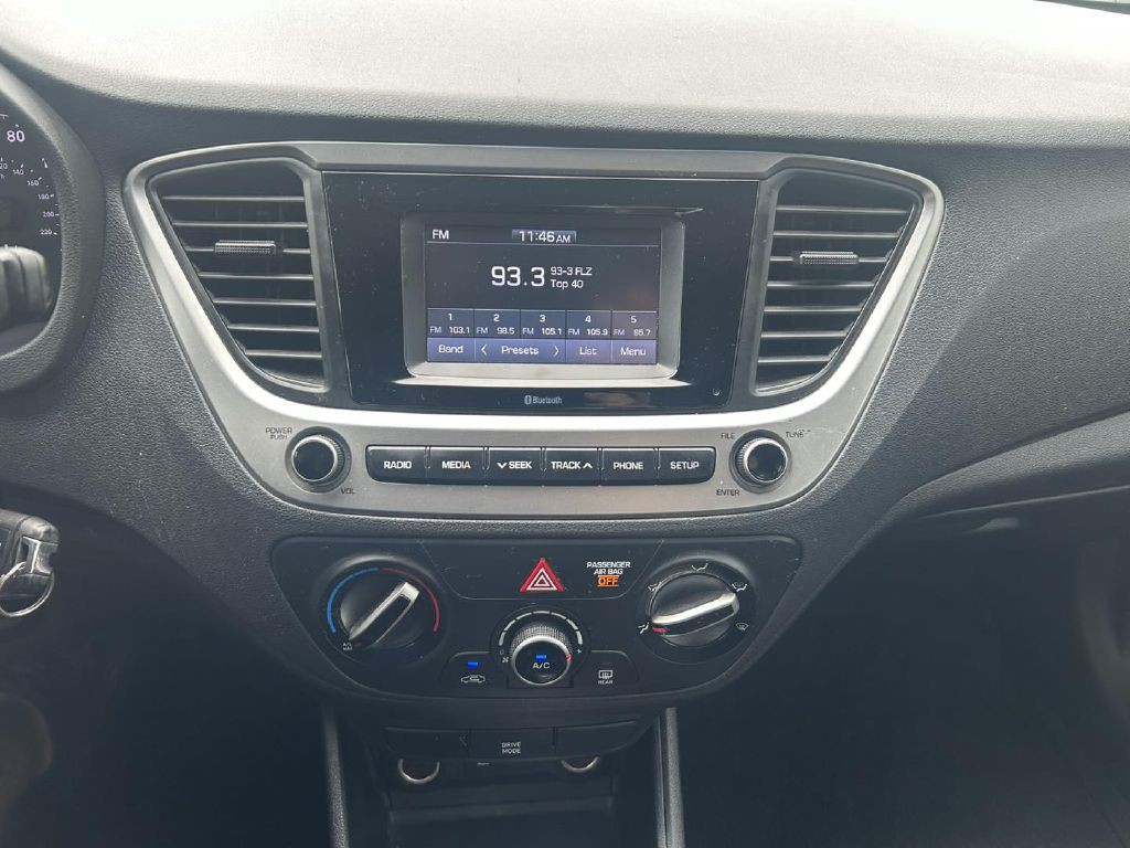 2018 Hyundai Accent Image 17