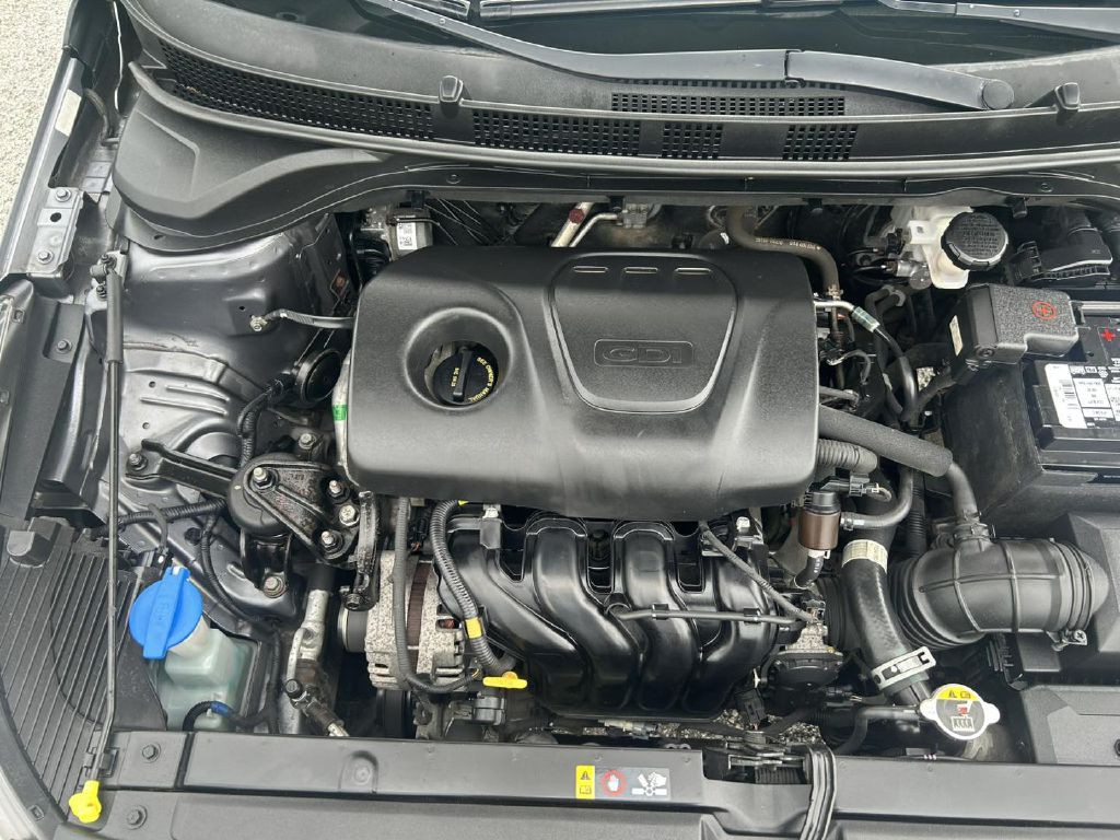 2018 Hyundai Accent Image 19