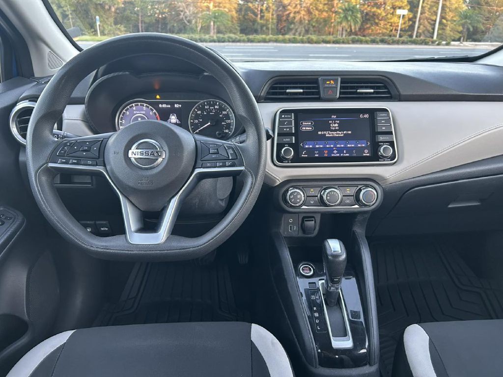 2021 Nissan Versa Image 14