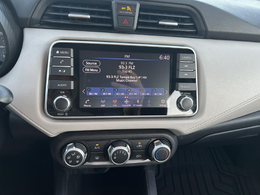 2021 Nissan Versa Image 17