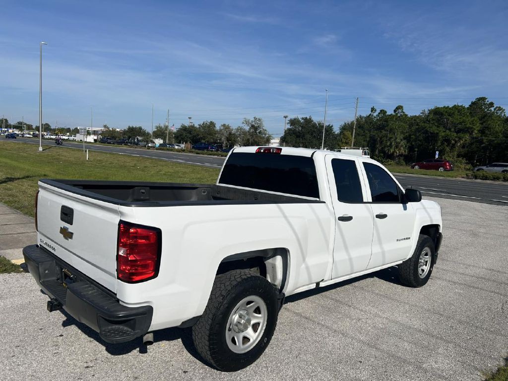 2018 Chevrolet Silverado 1500 Image 3