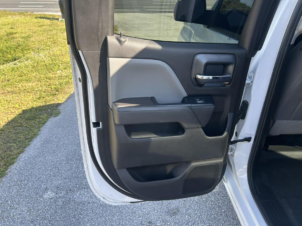 2018 Chevrolet Silverado 1500 Image 13