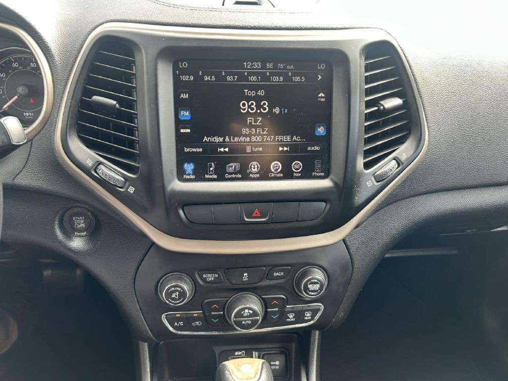 2014 Jeep Cherokee Image 18