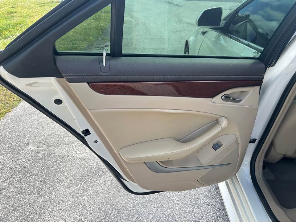 2012 Cadillac CTS Image 12