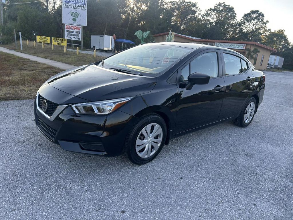 2022 Nissan Versa Image 7