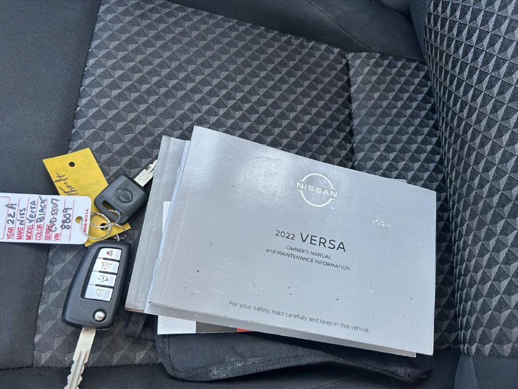 2022 Nissan Versa Image 18