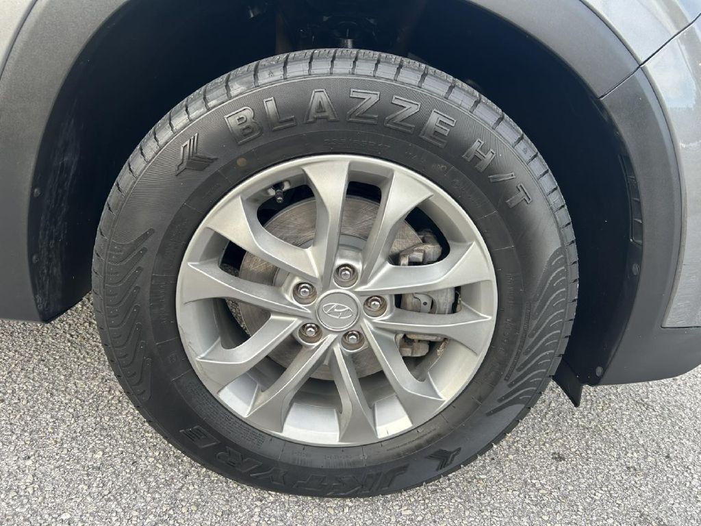 2019 Hyundai Santa Fe Image 9