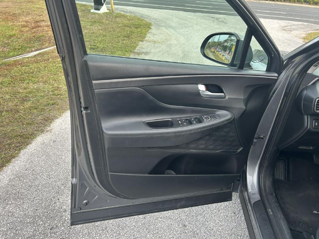 2019 Hyundai Santa Fe Image 16