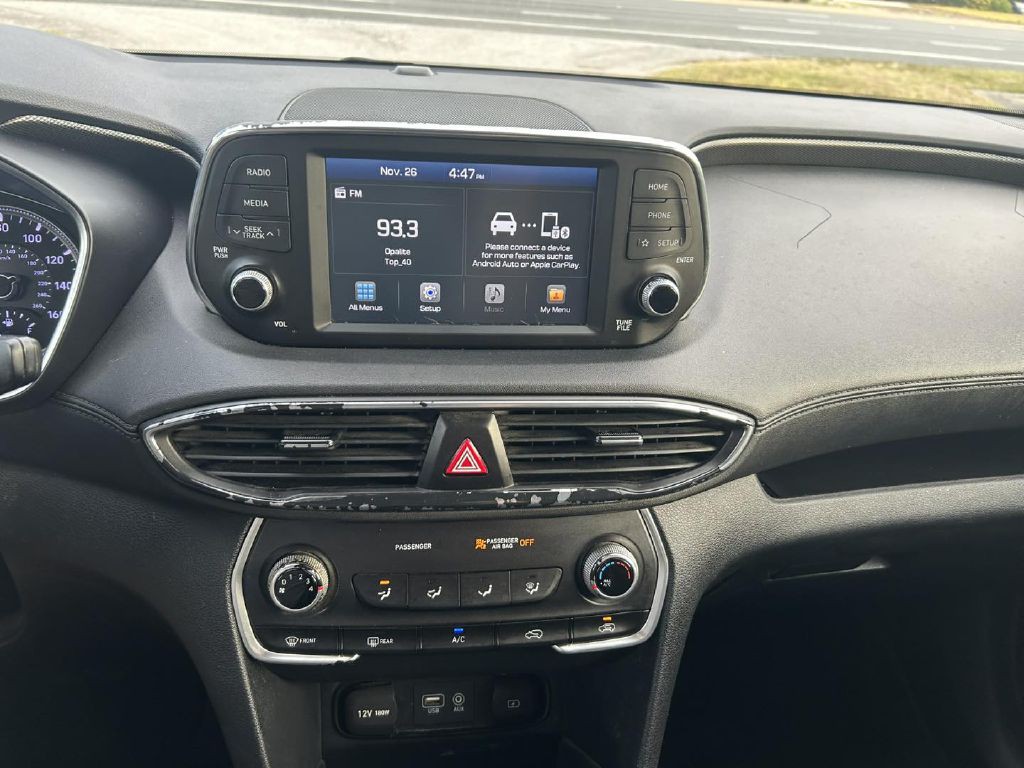 2019 Hyundai Santa Fe Image 18
