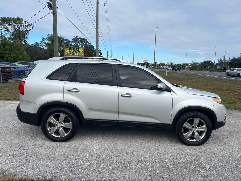 2013 Kia Sorento Image 2