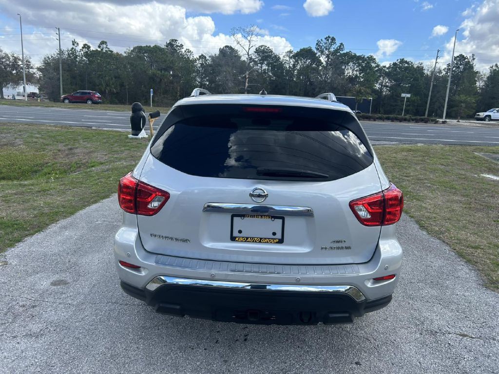 2017 Nissan Pathfinder Image 4