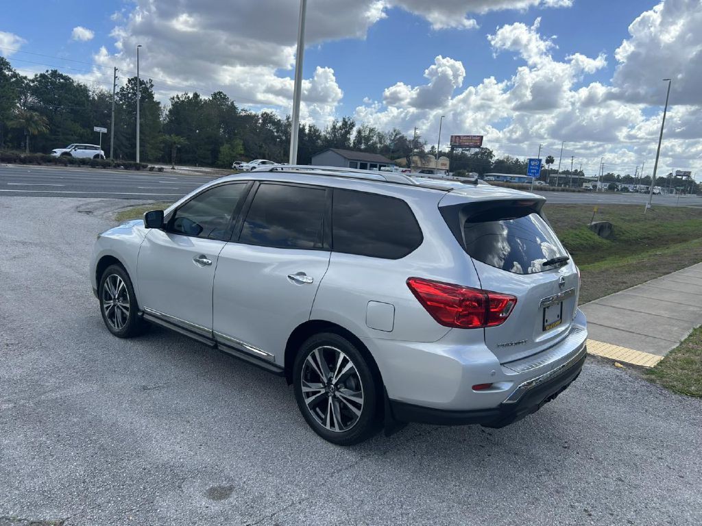 2017 Nissan Pathfinder Image 5