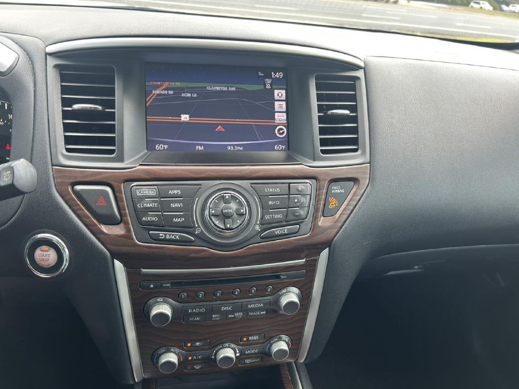 2017 Nissan Pathfinder Image 19