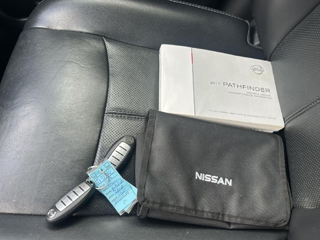 2017 Nissan Pathfinder Image 20