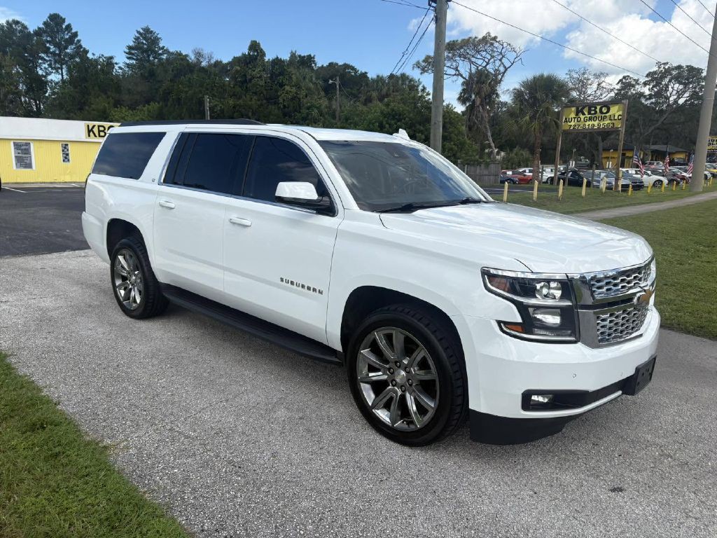 2017 Chevrolet Suburban Image 2