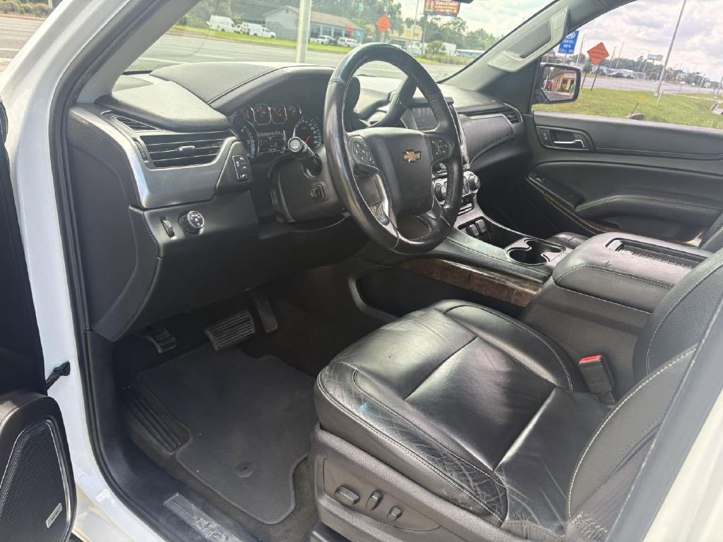 2017 Chevrolet Suburban Image 18
